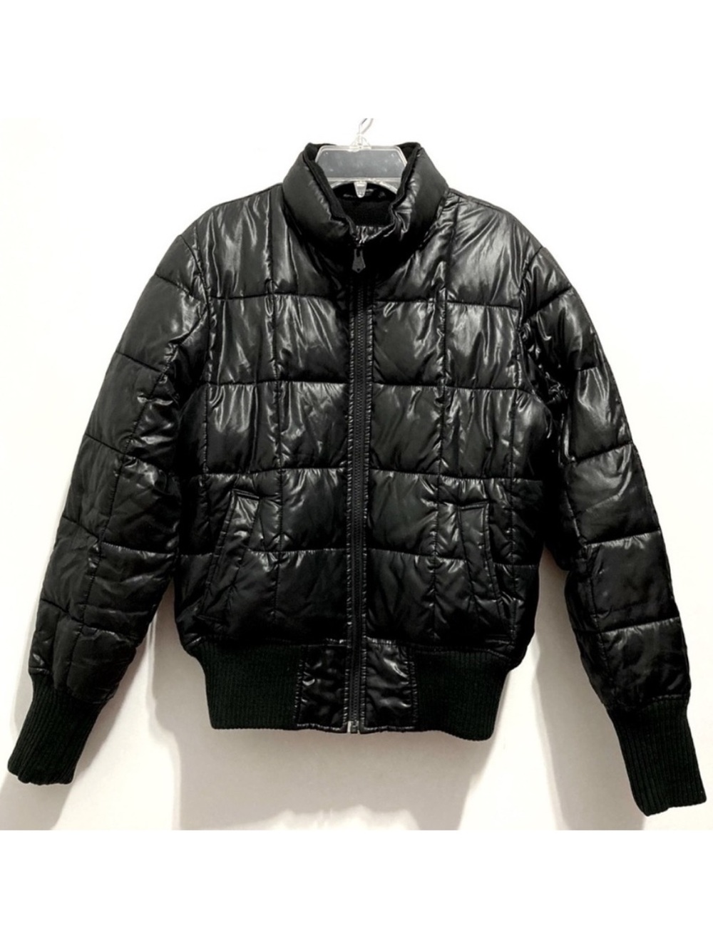 Water-Resistant Frost Free Black Women’s Bomber Cropped Puffer Jacket